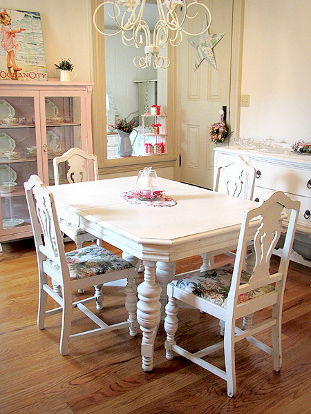 Shabby Chic Table - Panda's House